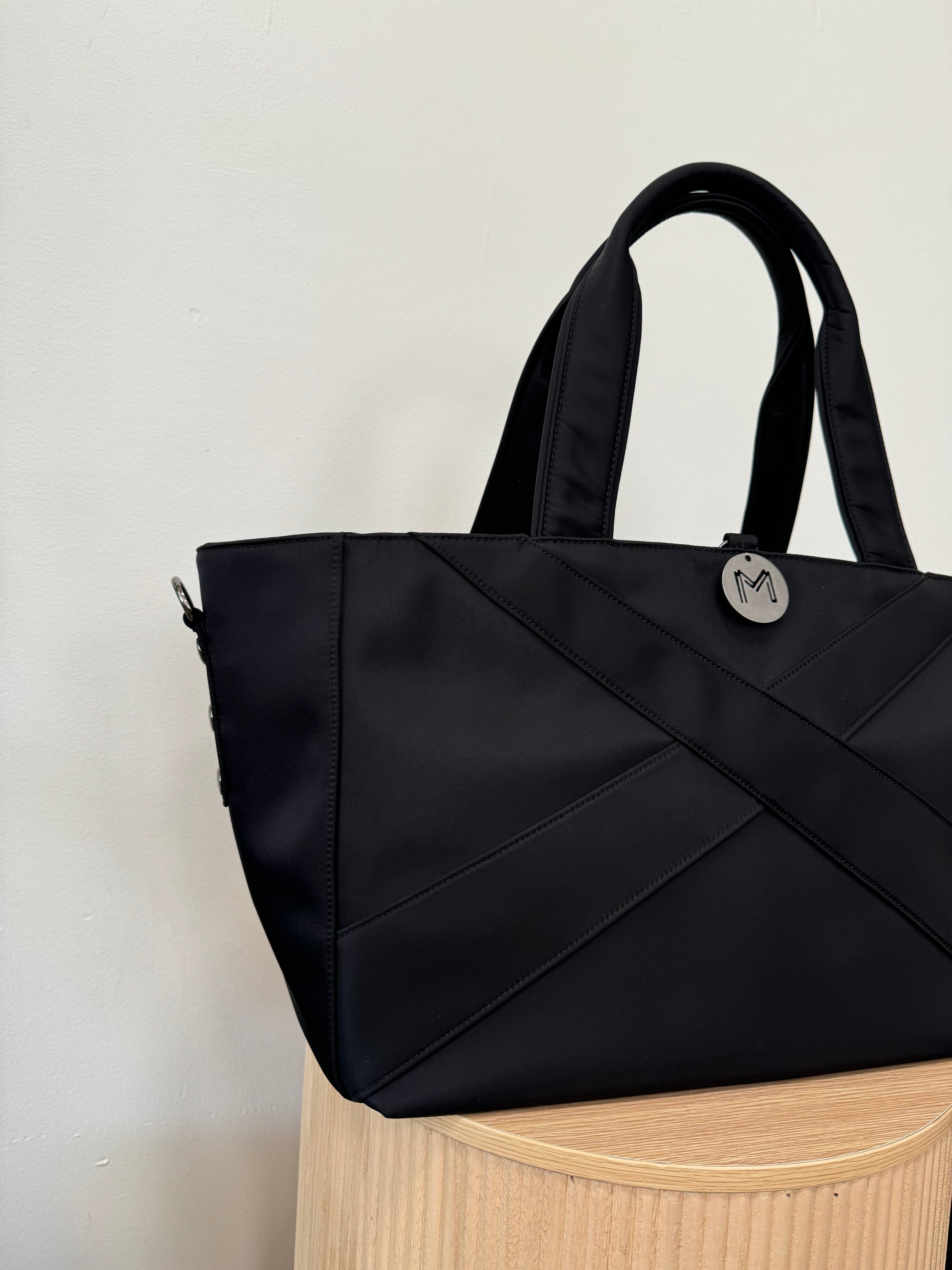 Cove Daily Tote - Black